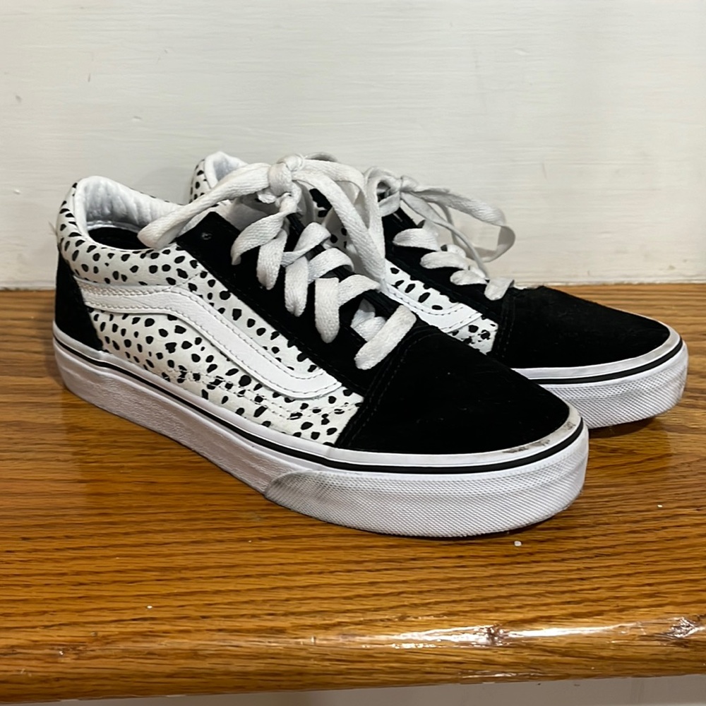 VANS Little Girls Black/White Dalmatian Old Skool Shoe. Size 3